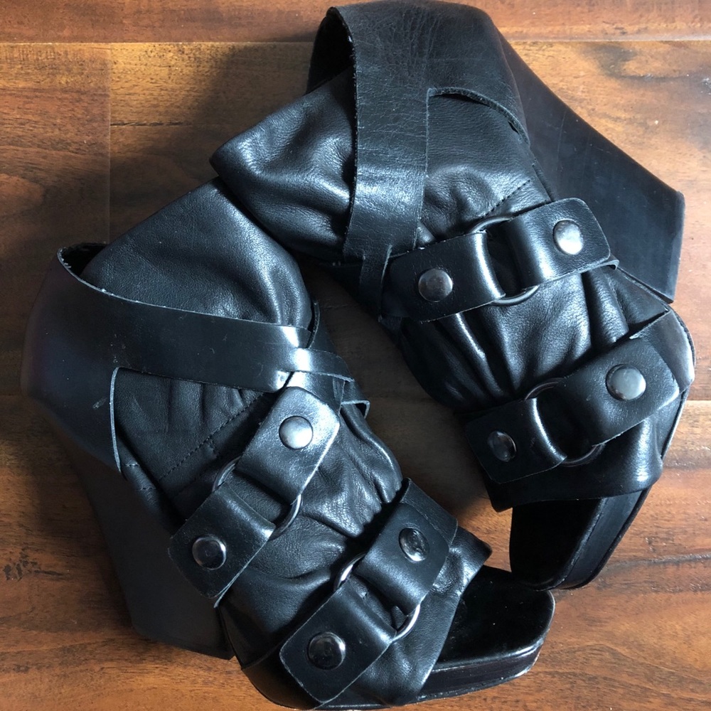 Dolce Vita Booties 💰SOLD💰